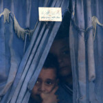 Un artista «enmienda» los ánimos en la Franja de Gaza con belleza cotidiana Un artista «enmienda» los ánimos en la Franja de Gaza con belleza cotidiana