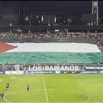 Video: La gigantesca bandera en honor a Palestina que flameó en el Estadio Monumental Video: La gigantesca bandera en honor a Palestina que flameó en el Estadio Monumental