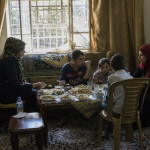 Nisreen, la palestina encerrada en Hebrón que busca libertad en sus pinturas Nisreen, la palestina encerrada en Hebrón que busca libertad en sus pinturas